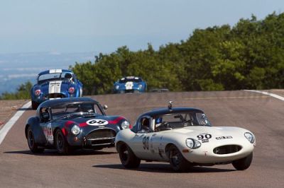 90 Jaguar Type E:Mindshaw-Stretton, 68 AC Cobra:Hart-Hugenholtz