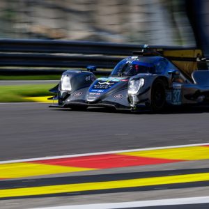 Voiture de course pilotée par Alexandre Coigny, Malthe Jakobsen, Nicolas Lapierre à Spa-Francorchamps, Belgique en 2023
